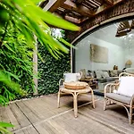 Suite-Suite Luxury Private Guesthouse